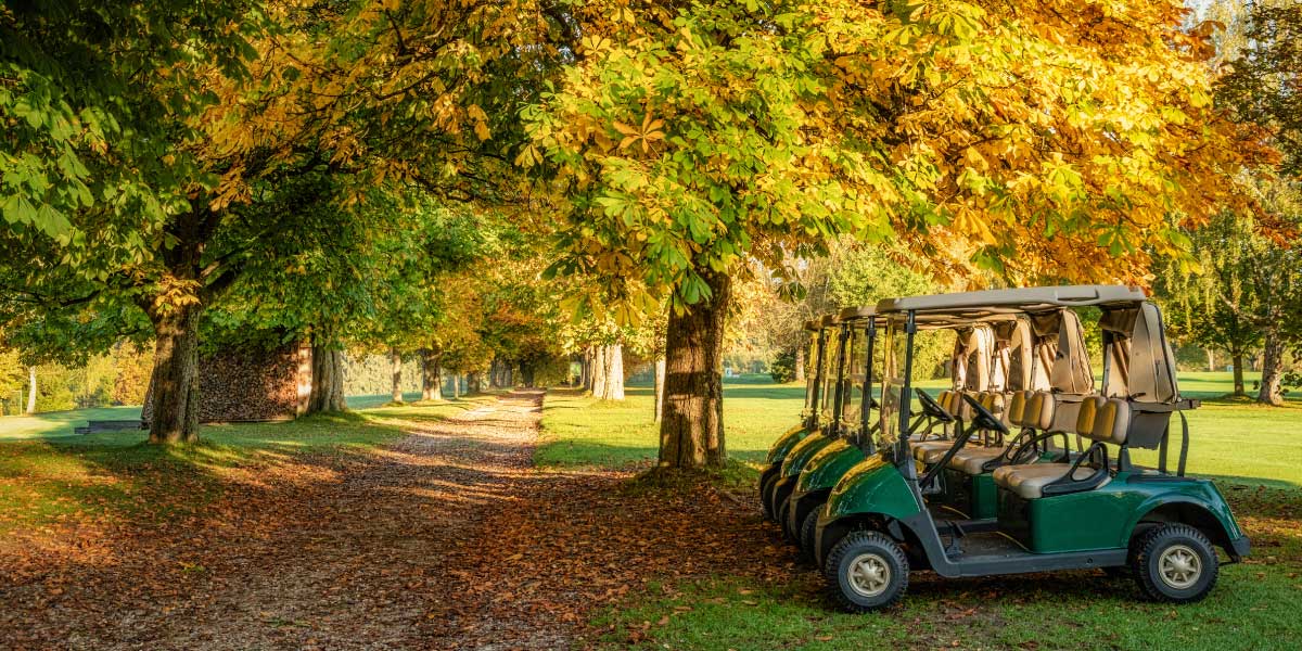 9 Examples of Golf Courses Nailing It At Halloween